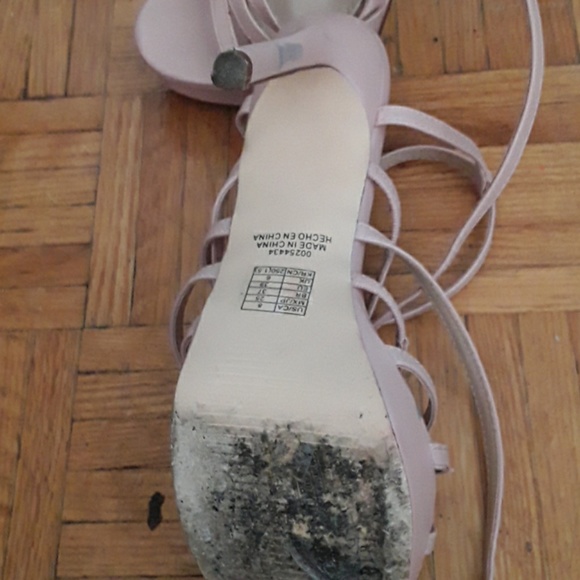 Pink strappy.sandals - Picture 3 of 4